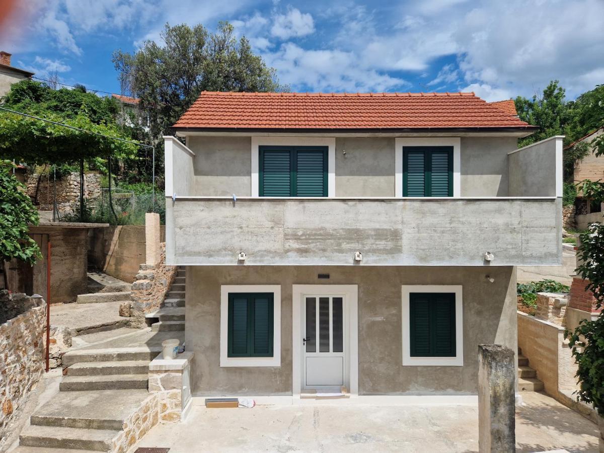 Kuca Za Odmor Dobrila Jelsa (Hvar) Exterior foto