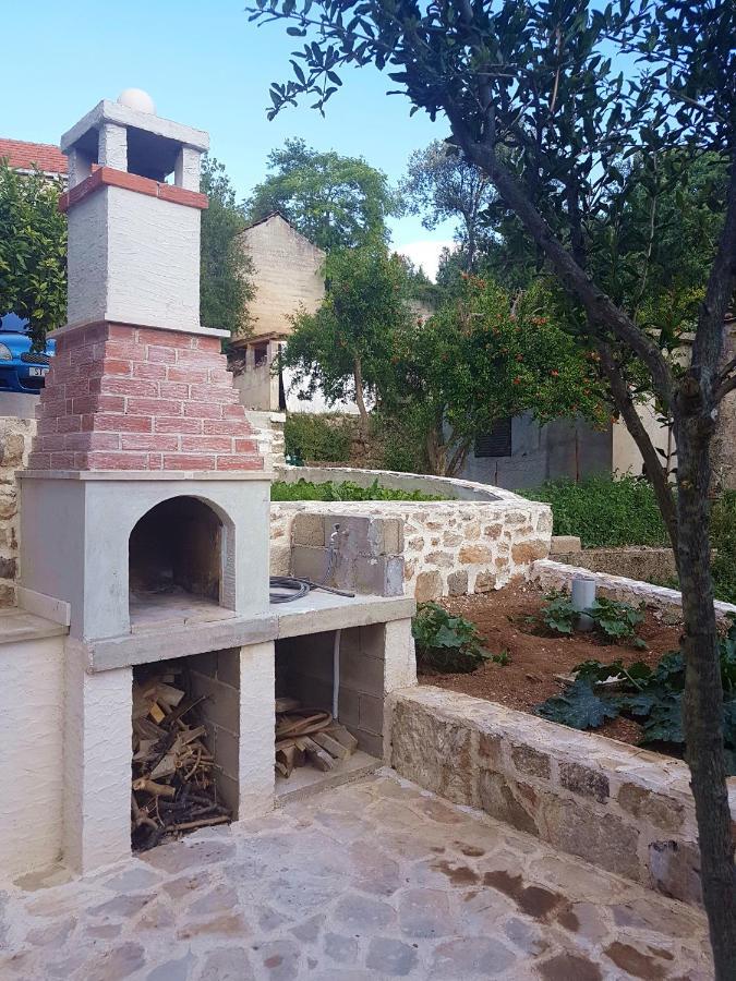 Kuca Za Odmor Dobrila Jelsa (Hvar) Exterior foto